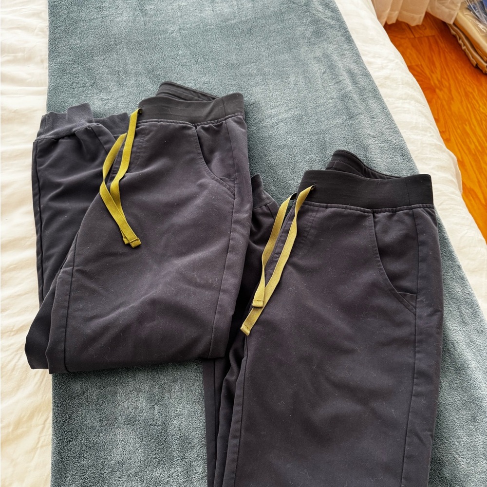 Women’s Figs Navy Joggers